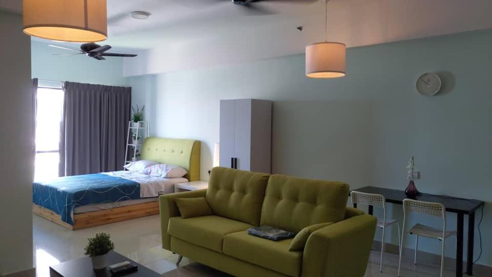 Cozy Studio Unit,Cyberjaya,Wifi, Netflix,Free Parking Buitenkant foto