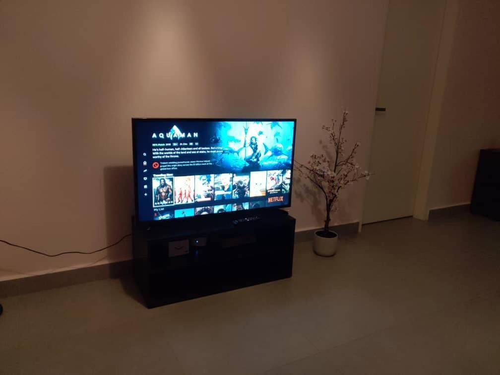 Cozy Studio Unit,Cyberjaya,Wifi, Netflix,Free Parking Buitenkant foto