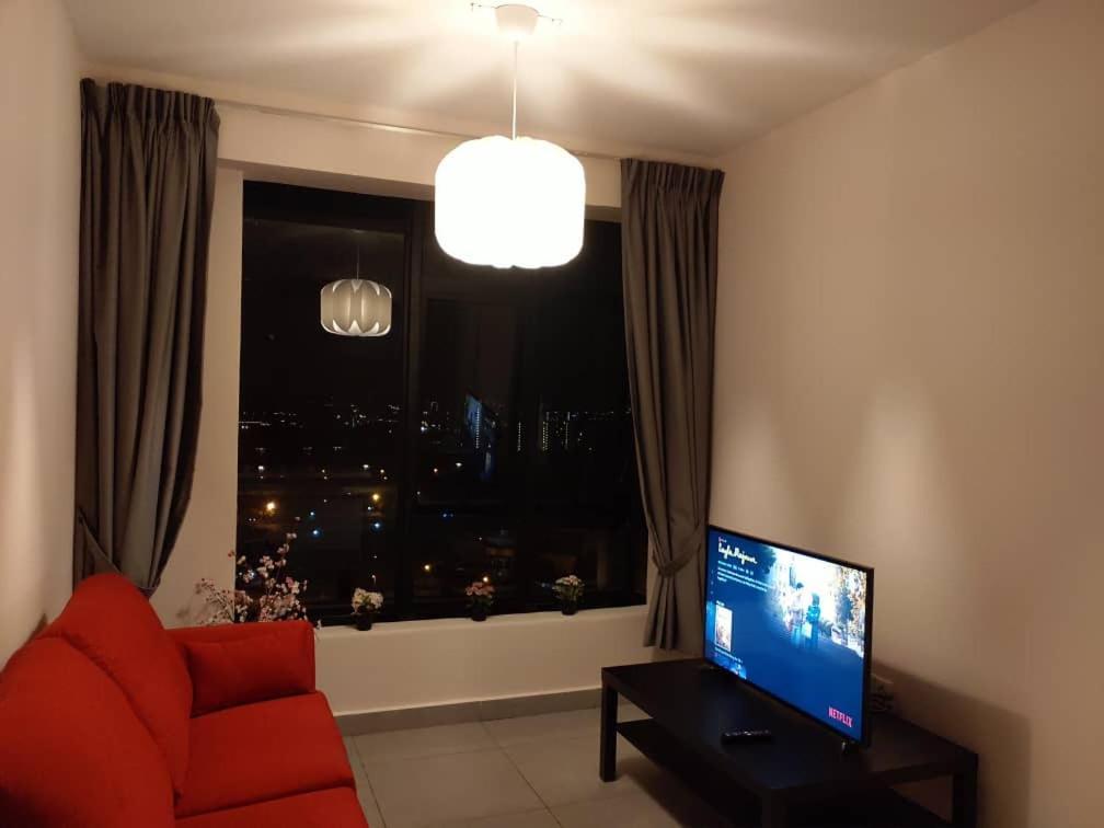 Cozy Studio Unit,Cyberjaya,Wifi, Netflix,Free Parking Buitenkant foto