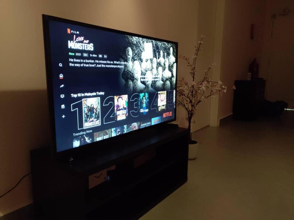 Cozy Studio Unit,Cyberjaya,Wifi, Netflix,Free Parking Buitenkant foto