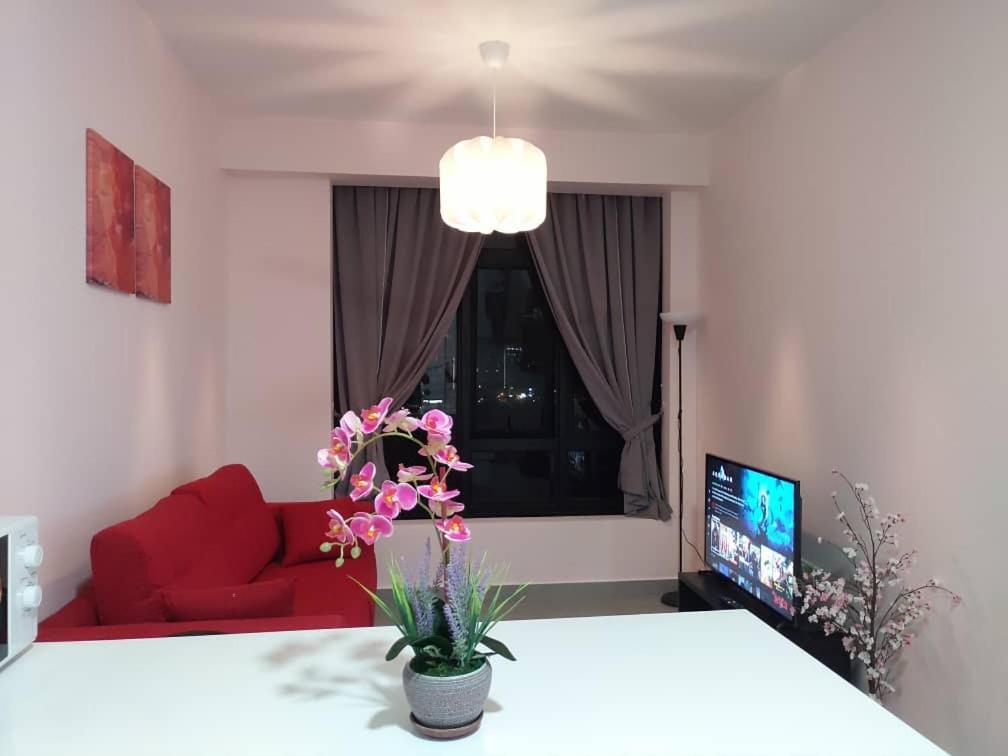 Cozy Studio Unit,Cyberjaya,Wifi, Netflix,Free Parking Buitenkant foto