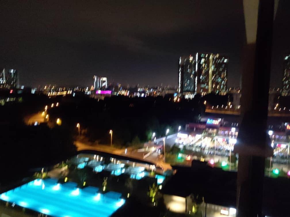 Cozy Studio Unit,Cyberjaya,Wifi, Netflix,Free Parking Buitenkant foto