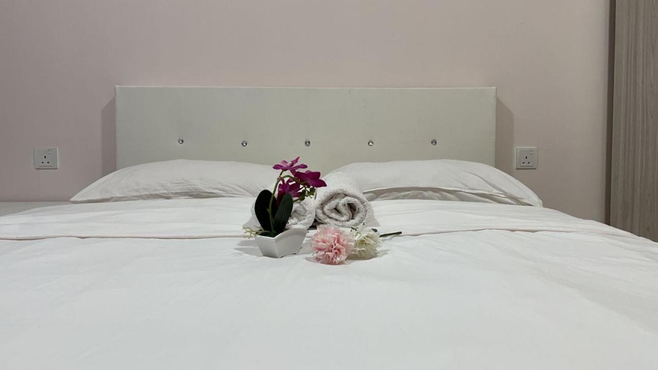 Cozy Studio Unit,Cyberjaya,Wifi, Netflix,Free Parking Buitenkant foto