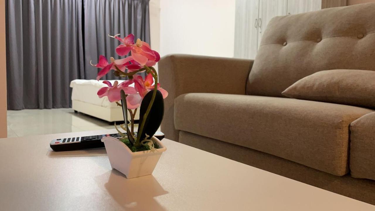 Cozy Studio Unit,Cyberjaya,Wifi, Netflix,Free Parking Buitenkant foto