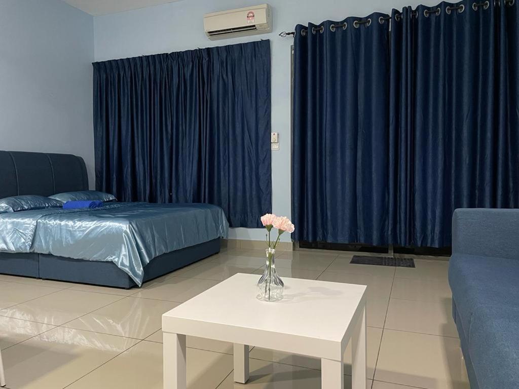 Cozy Studio Unit,Cyberjaya,Wifi, Netflix,Free Parking Buitenkant foto