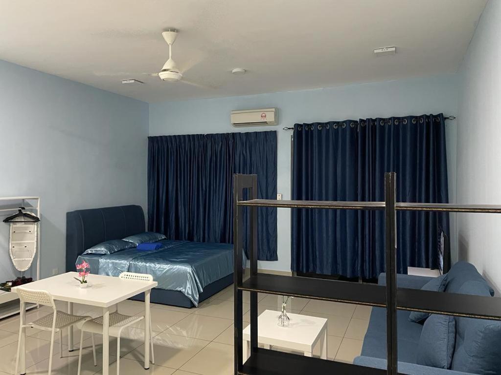 Cozy Studio Unit,Cyberjaya,Wifi, Netflix,Free Parking Buitenkant foto