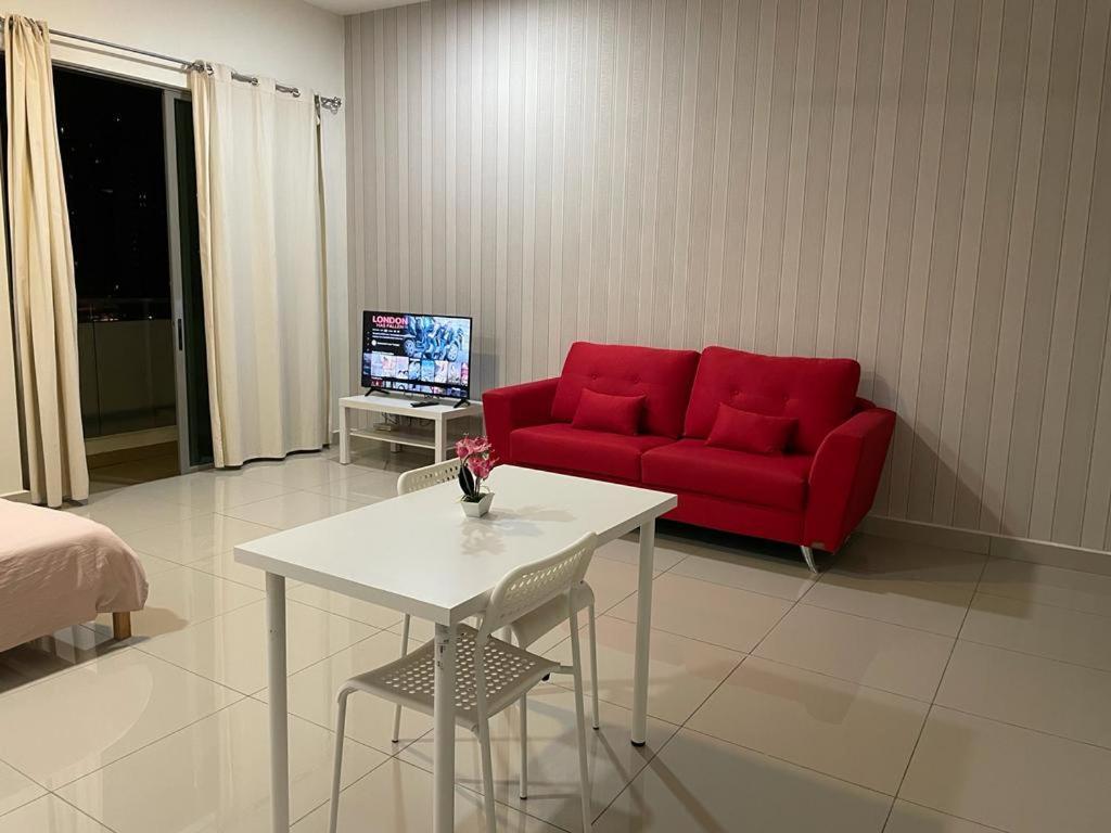 Cozy Studio Unit,Cyberjaya,Wifi, Netflix,Free Parking Buitenkant foto
